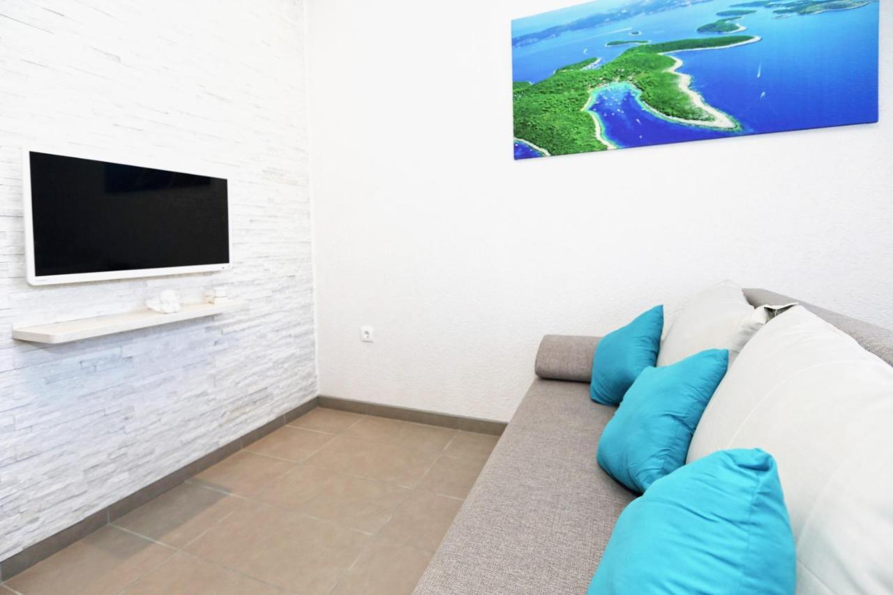 Apartments By The Sea Cove Zastupac, Hvar - 8761 Хвар Экстерьер фото